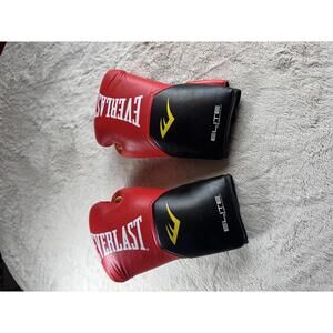 One size fits all Everlast Elite Red and Black Boxing Gloves